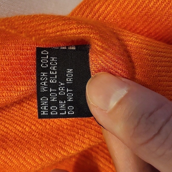 Fall scarf in the color orange, 27 x 64 - Picture 5 of 8